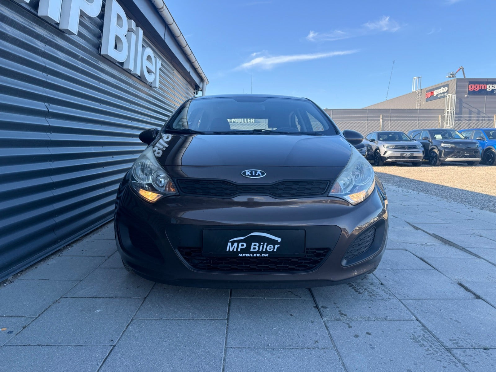 Brun Kia Rio fra 2012