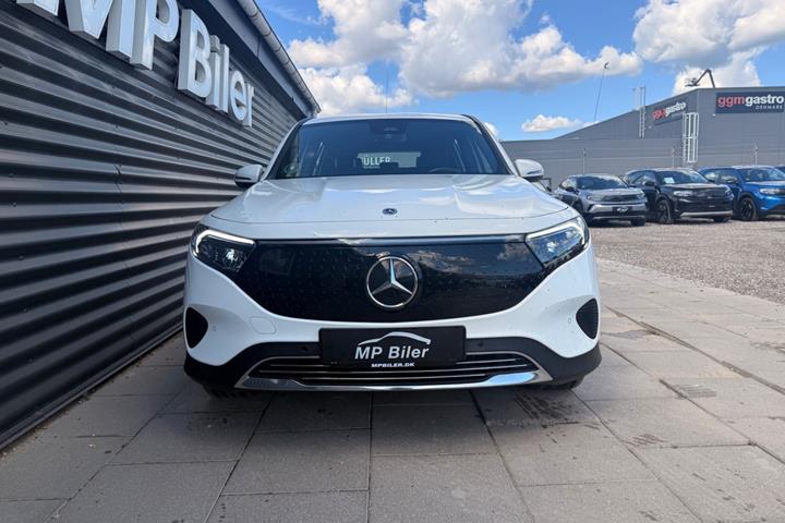 Hvid Mercedes EQB250+ fra 2024