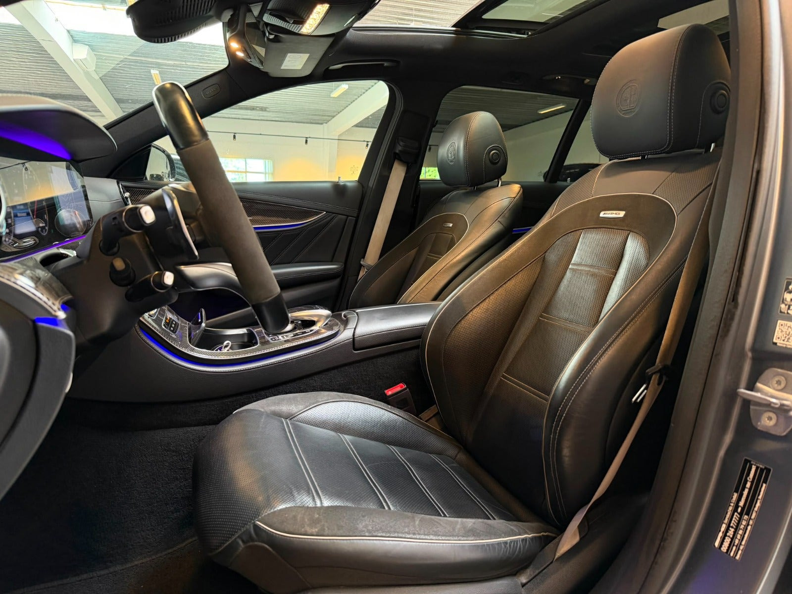 Grå Mercedes E63 fra 2017