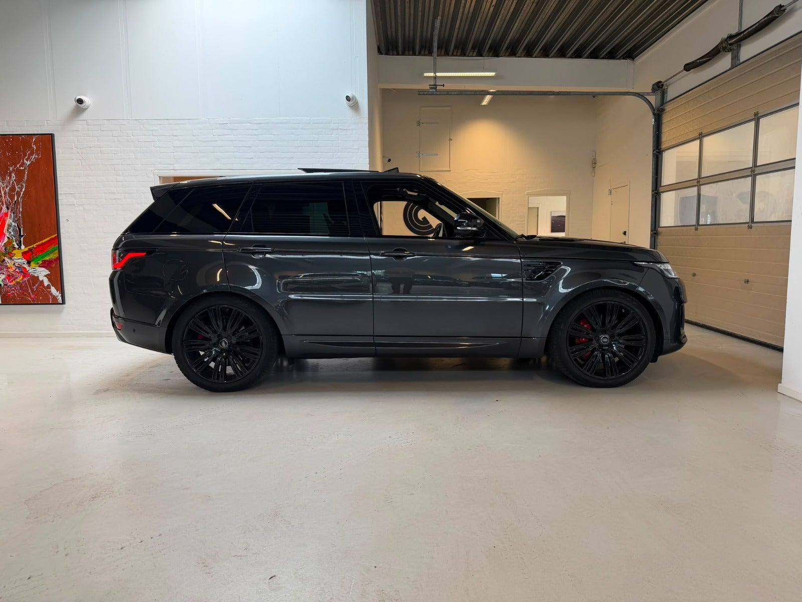 Grå Land Rover Range Rover sport fra 2019