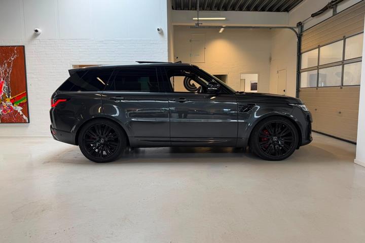 Grå Land Rover Range Rover sport fra 2019