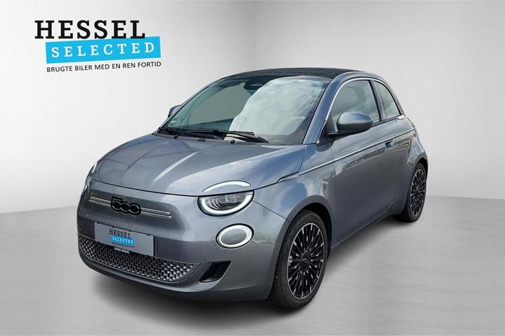 Grå Fiat 500e fra 2023 set udefra