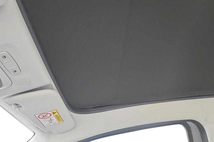 Grå Fiat 500e fra 2023