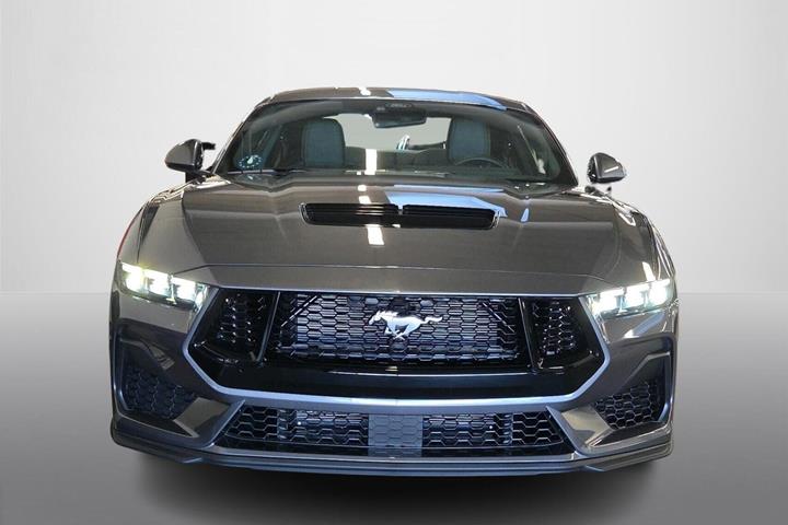Grå Ford Mustang fra 2025
