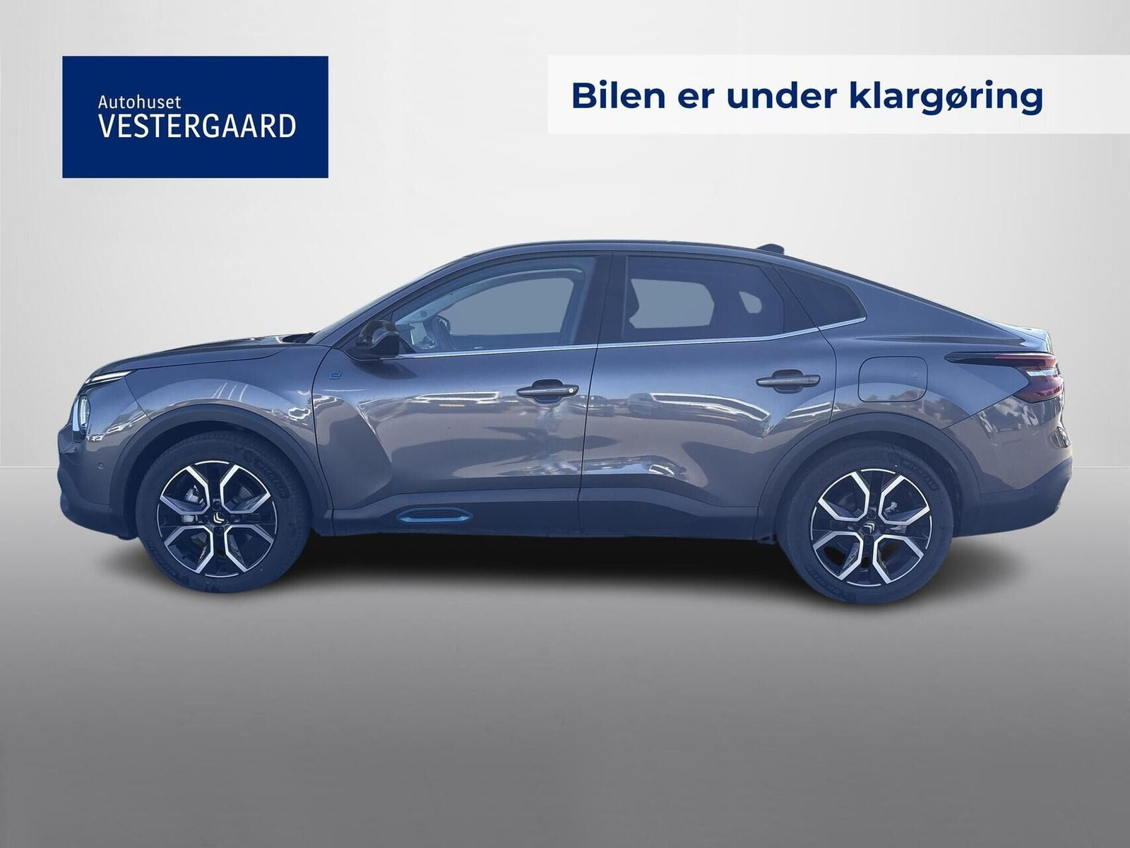 Grå Citroën ë-C4 X fra 2023