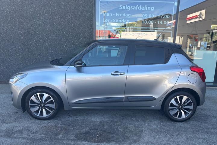 Sort Suzuki Swift fra 2017