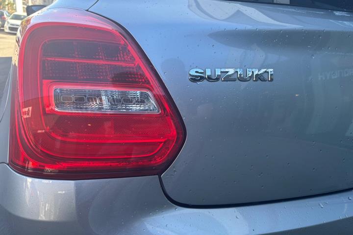 Sort Suzuki Swift fra 2017