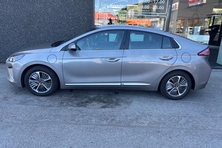 Sølv Hyundai Ioniq fra 2020