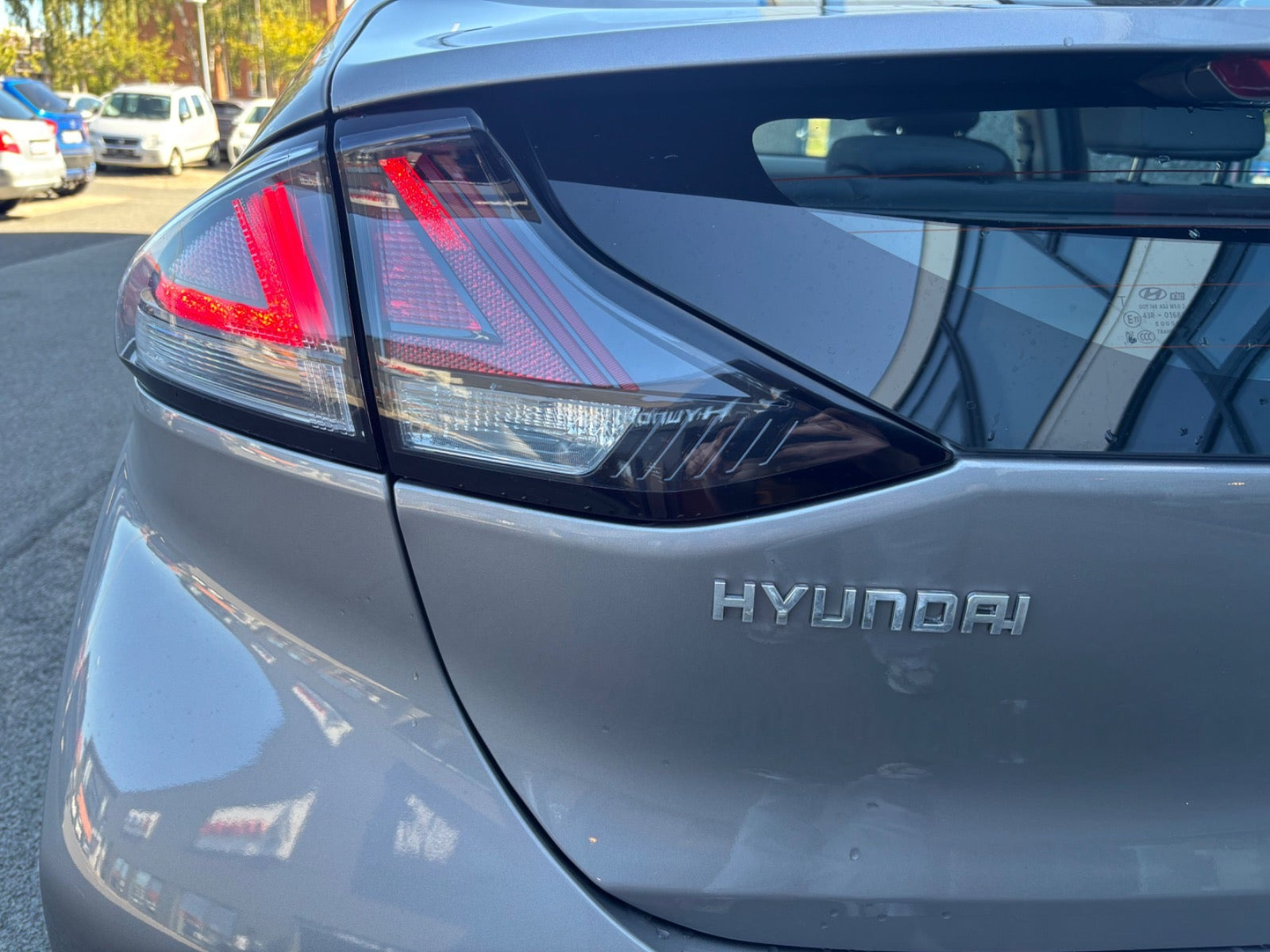 Sølv Hyundai Ioniq fra 2020