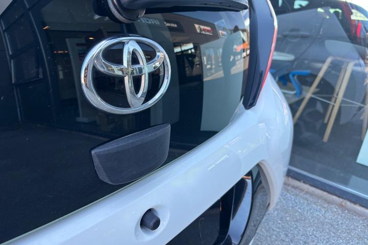 Hvid Toyota Aygo fra 2019