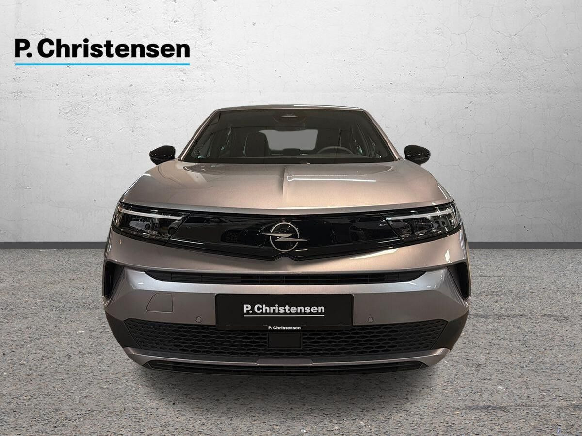 Grå Opel Mokka-e fra 2025