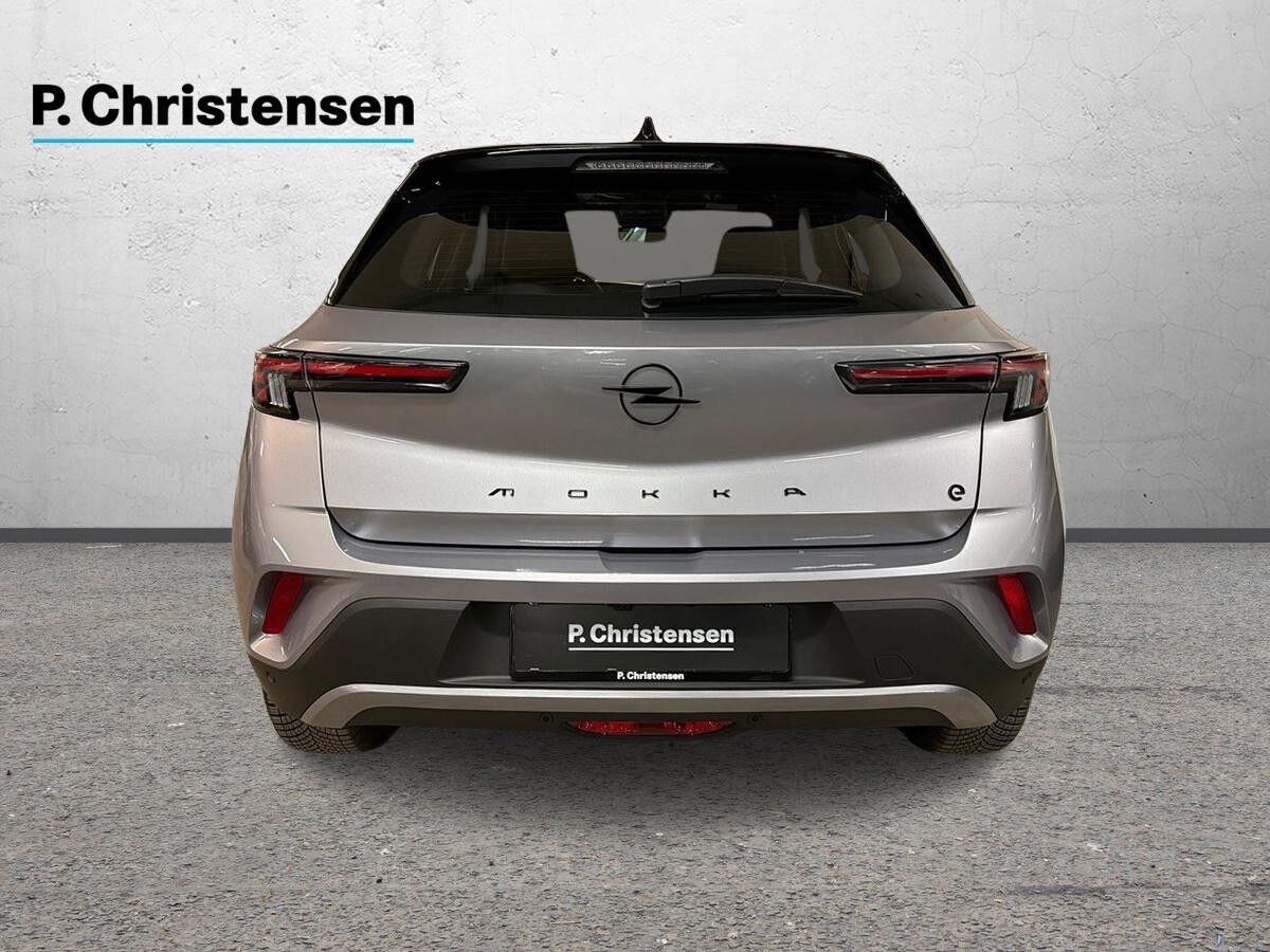 Grå Opel Mokka-e fra 2025
