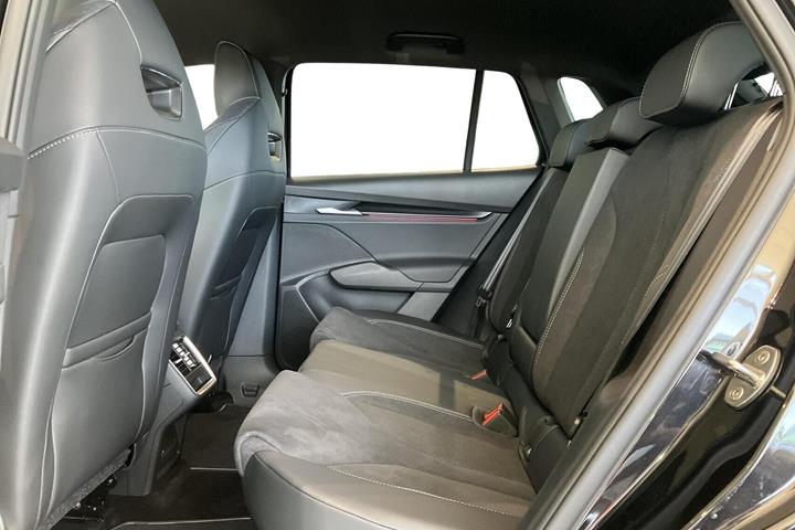 Sort Skoda Elroq fra 2026