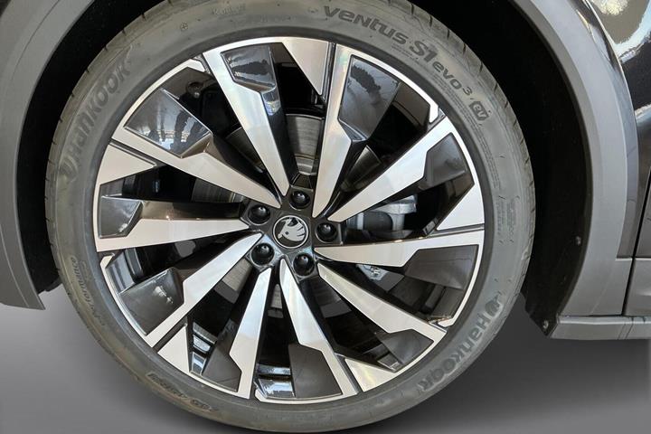 Sort Skoda Elroq fra 2026