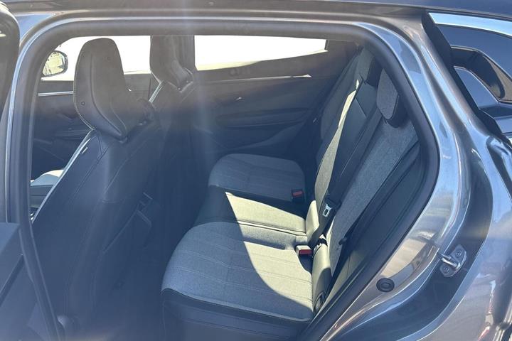 Grå Renault Megane E-Tech fra 2025