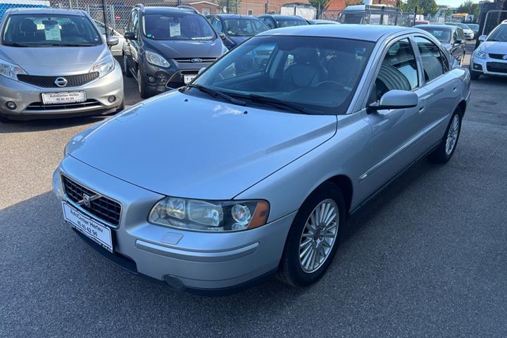 Sølv Volvo S60 fra 2006