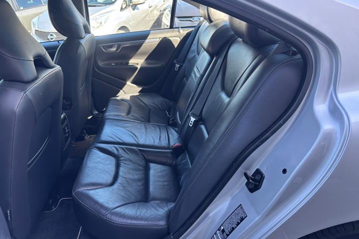 Sølv Volvo S60 fra 2006