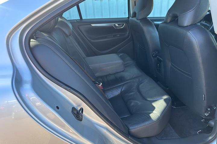 Sølv Volvo S60 fra 2006
