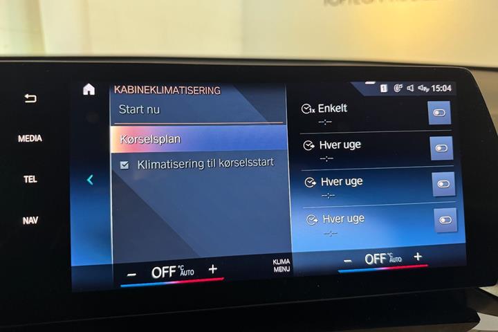 Sølv BMW iX1 fra 2023