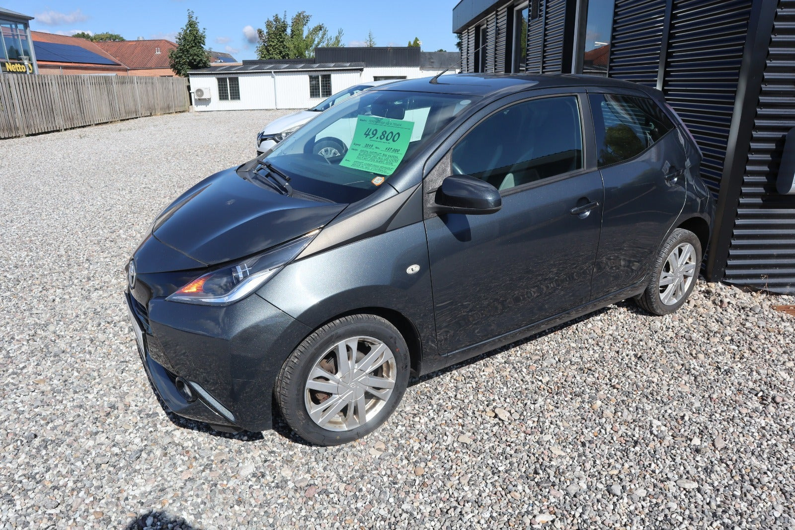 Grå Toyota Aygo fra 2015
