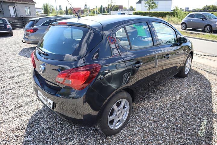Sort Opel Corsa fra 2015
