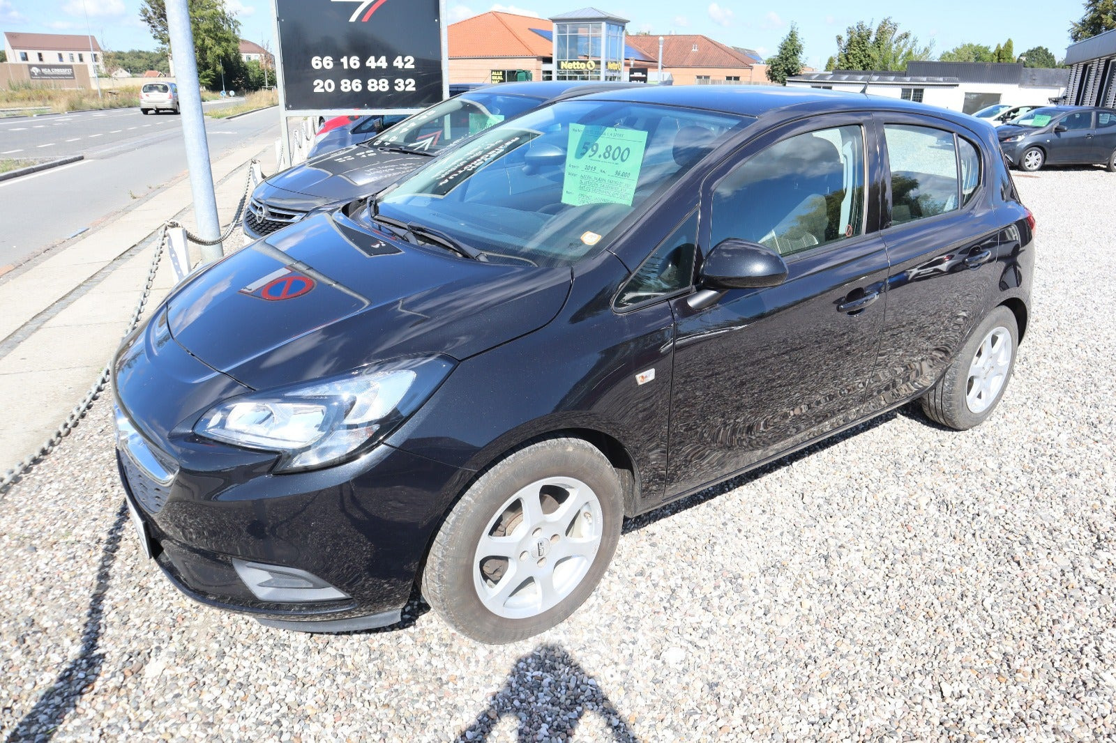 Sort Opel Corsa fra 2015