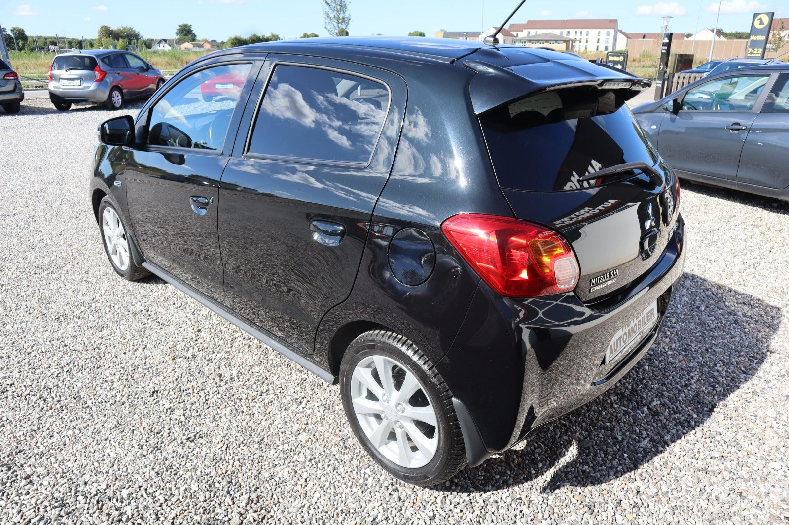 Sort Mitsubishi Space Star fra 2015
