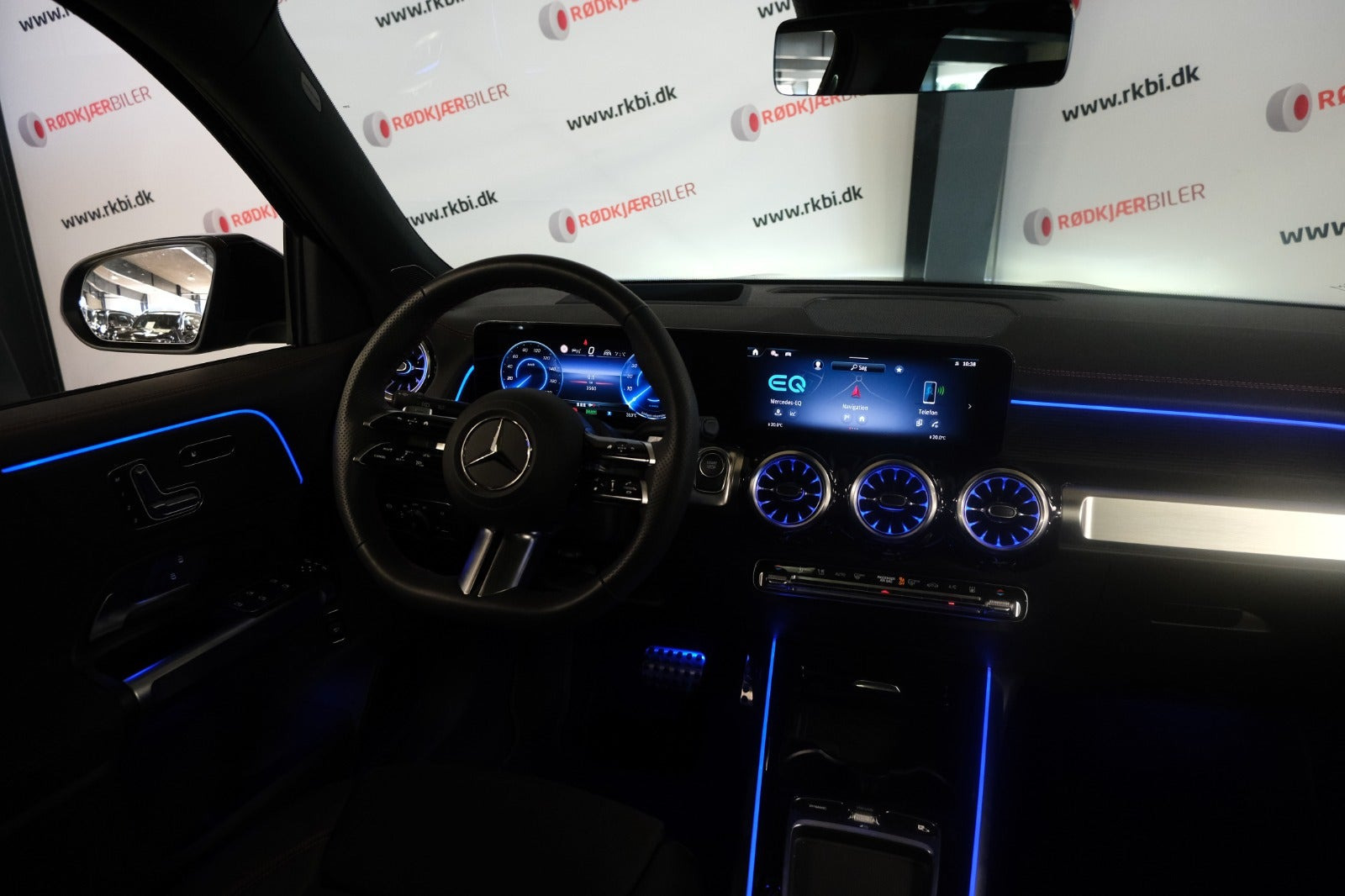 Sort Mercedes EQB250+ fra 2025