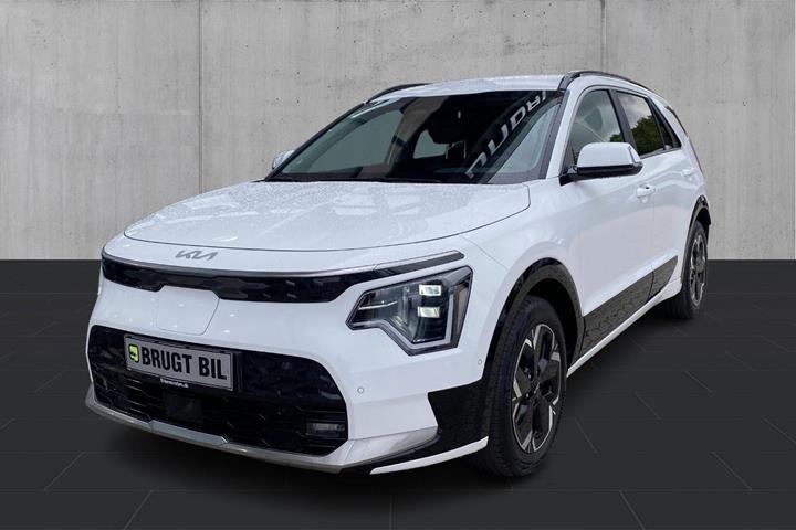 Hvid Kia Niro fra 2025 set udefra