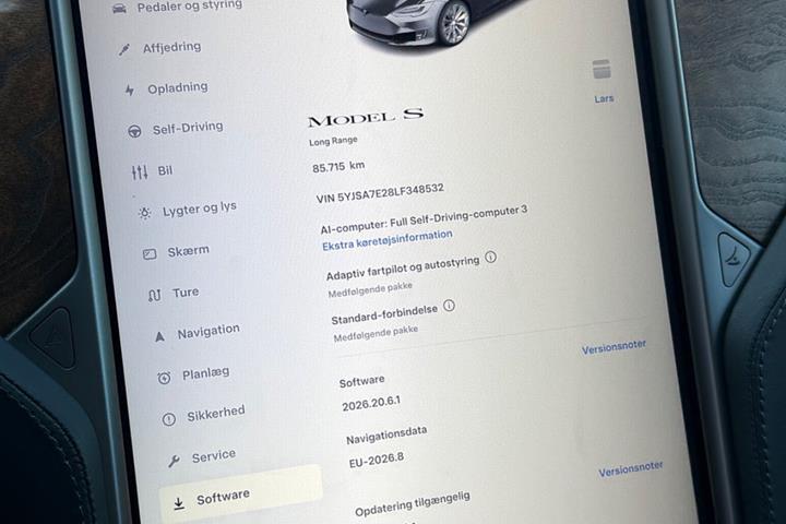 Hvid Tesla Model S fra 2020