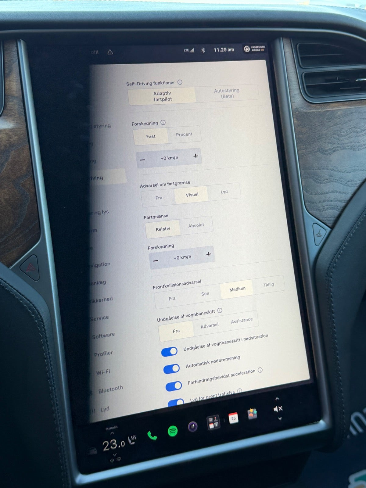 Hvid Tesla Model S fra 2020
