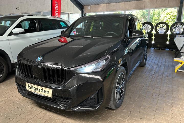Sort BMW iX1 fra 2024
