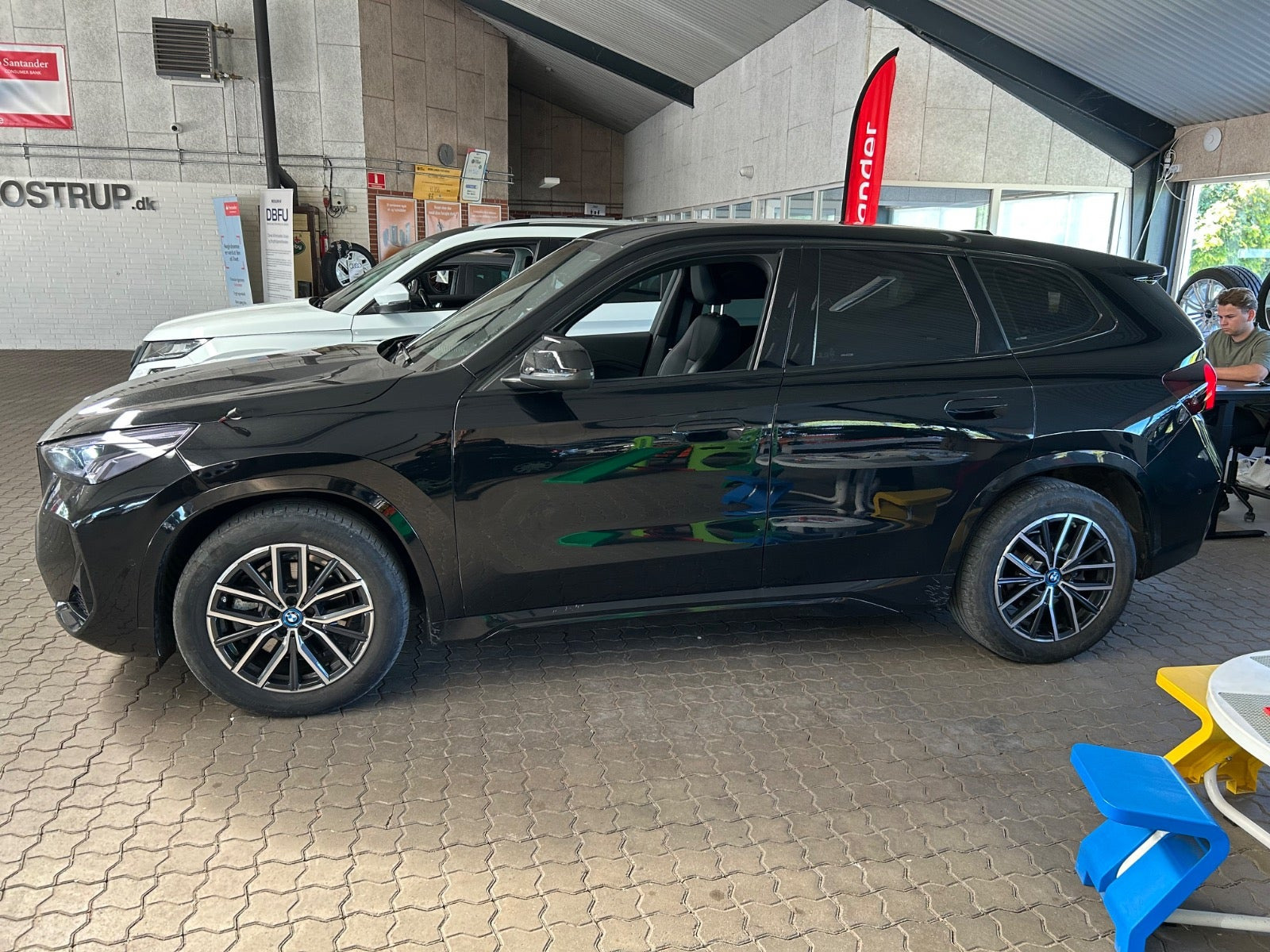 Sort BMW iX1 fra 2024