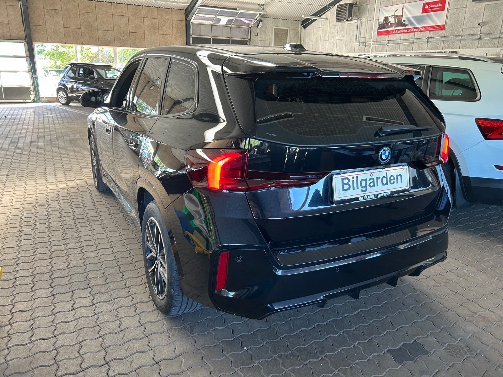 Sort BMW iX1 fra 2024