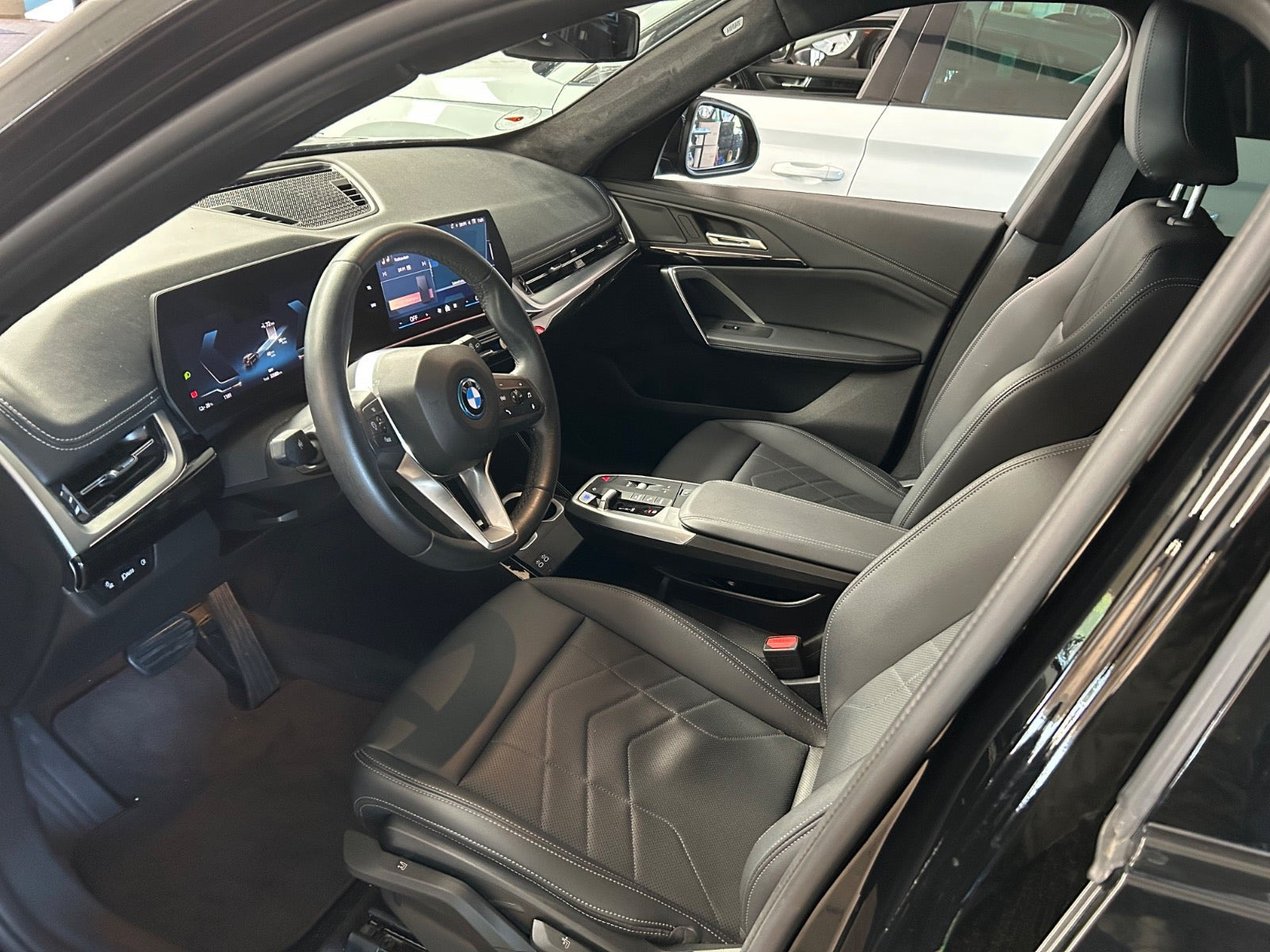 Sort BMW iX1 fra 2024