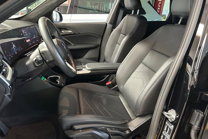 Sort BMW iX1 fra 2024
