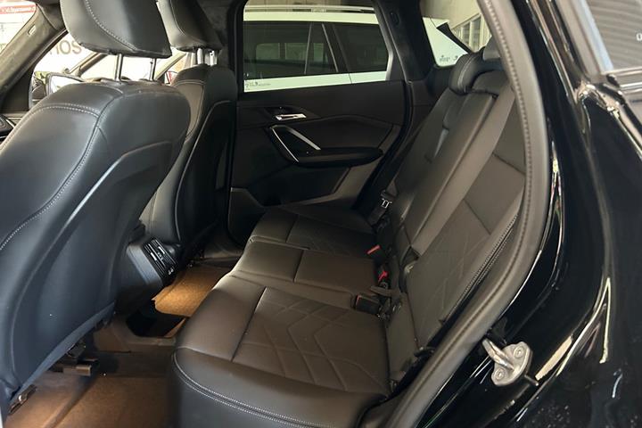 Sort BMW iX1 fra 2024