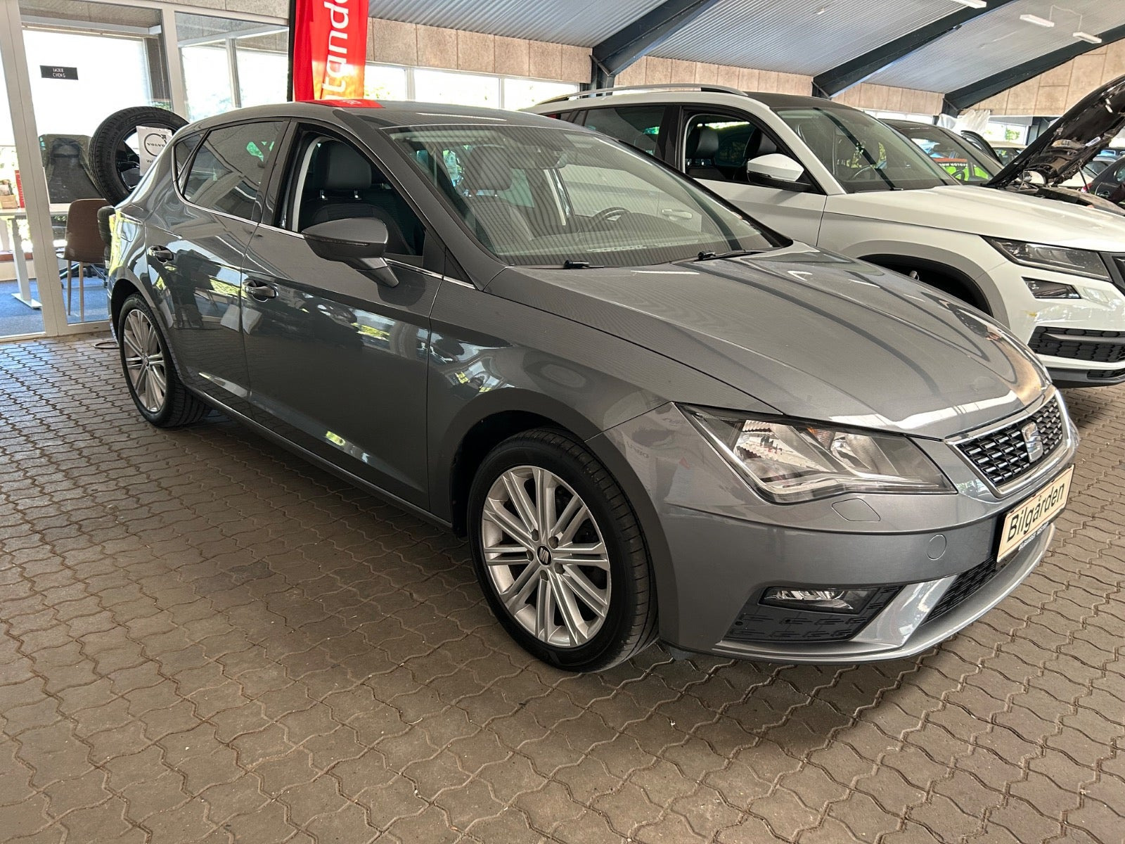 Grå Seat Leon fra 2017
