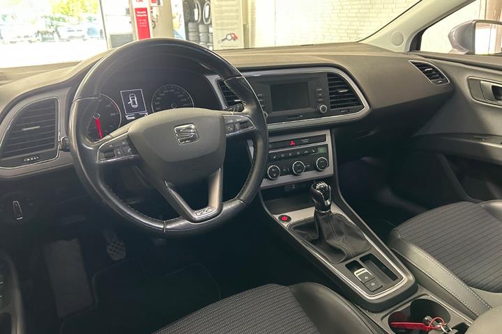 Grå Seat Leon fra 2017