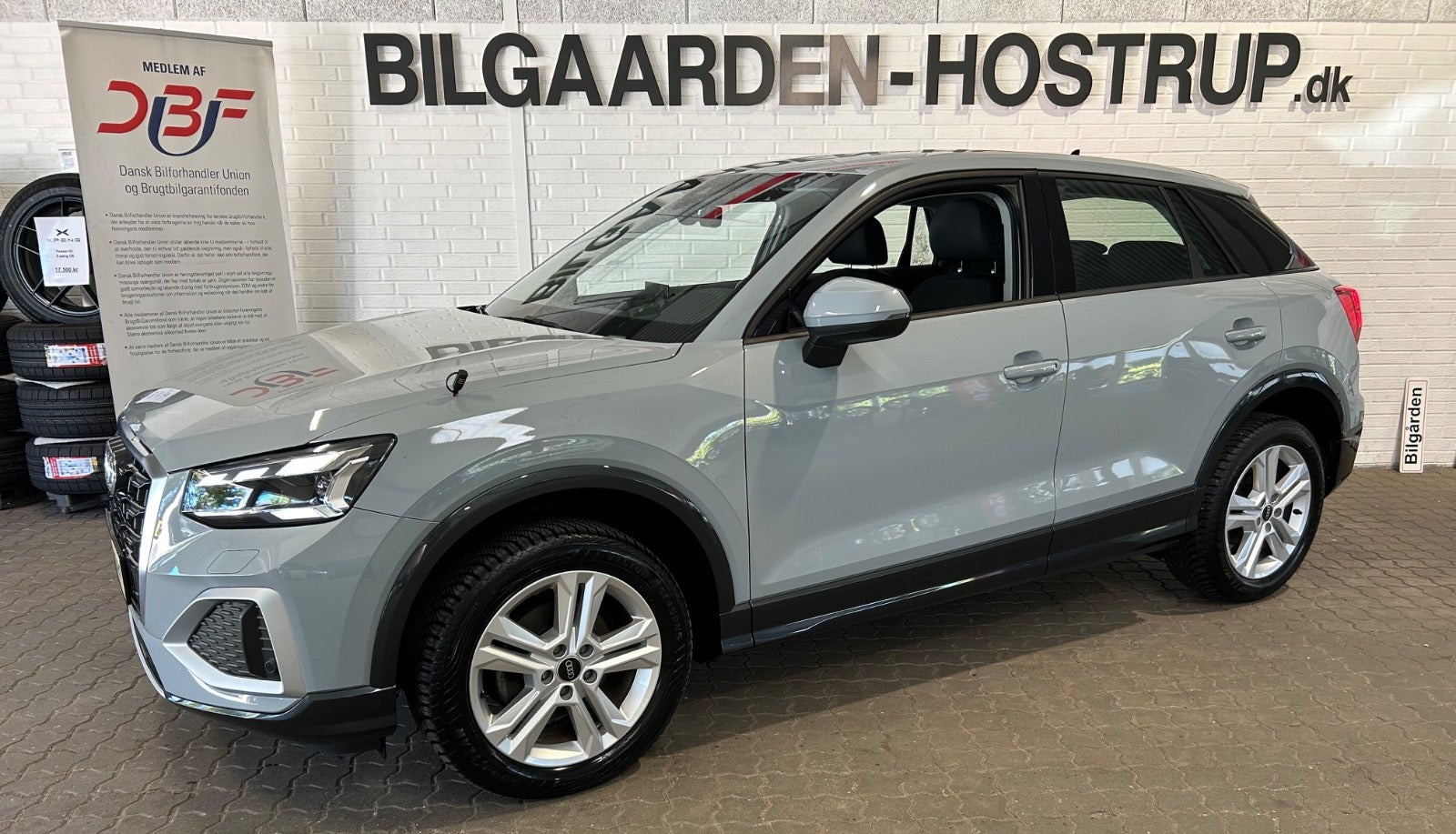 Grå Audi Q2 fra 2022
