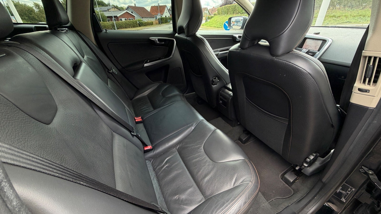 Sort Volvo XC60 fra 2012