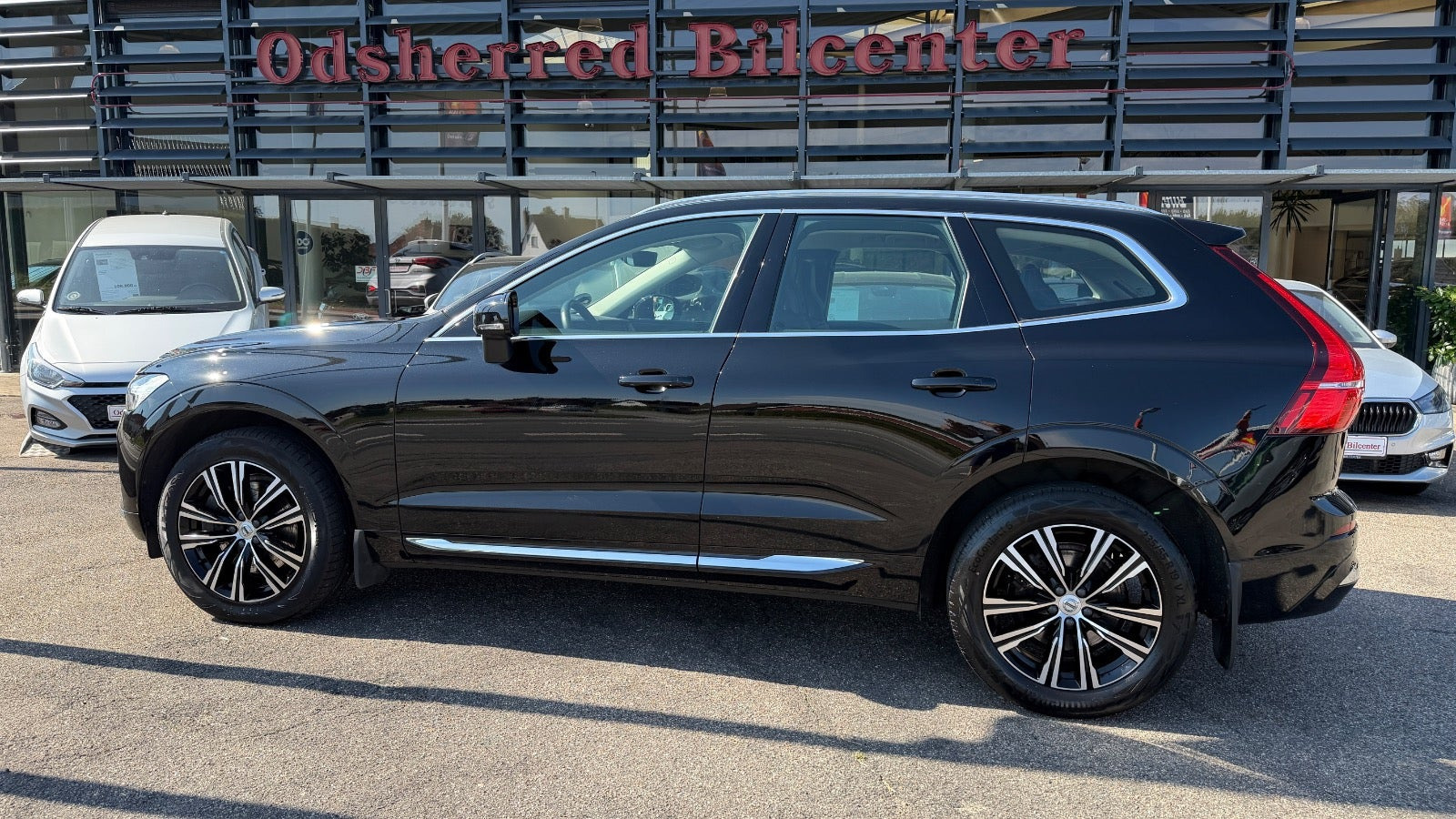 Sort Volvo XC60 fra 2022