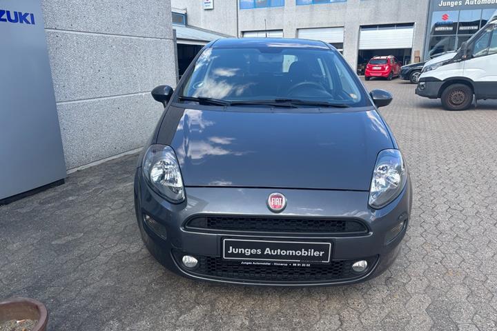 Grå Fiat Punto fra 2017