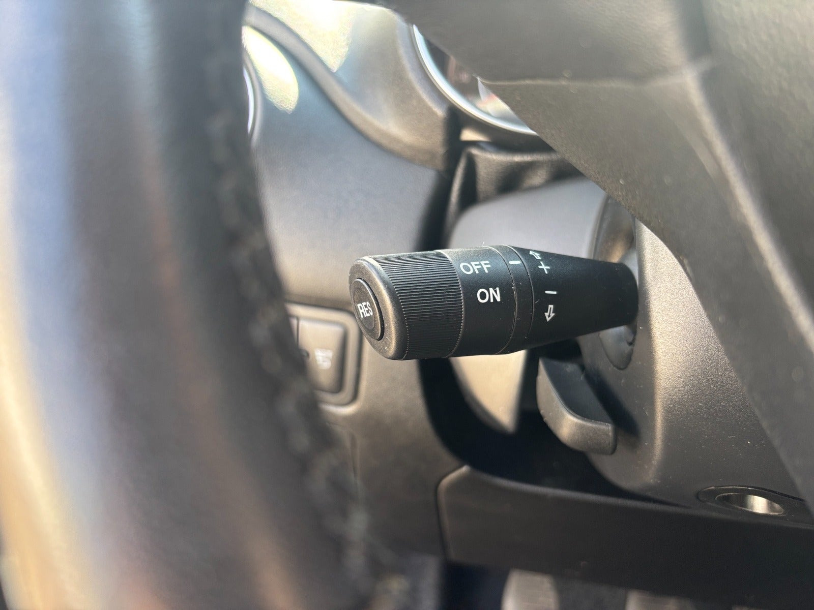 Grå Fiat Punto fra 2017