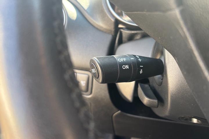 Grå Fiat Punto fra 2017