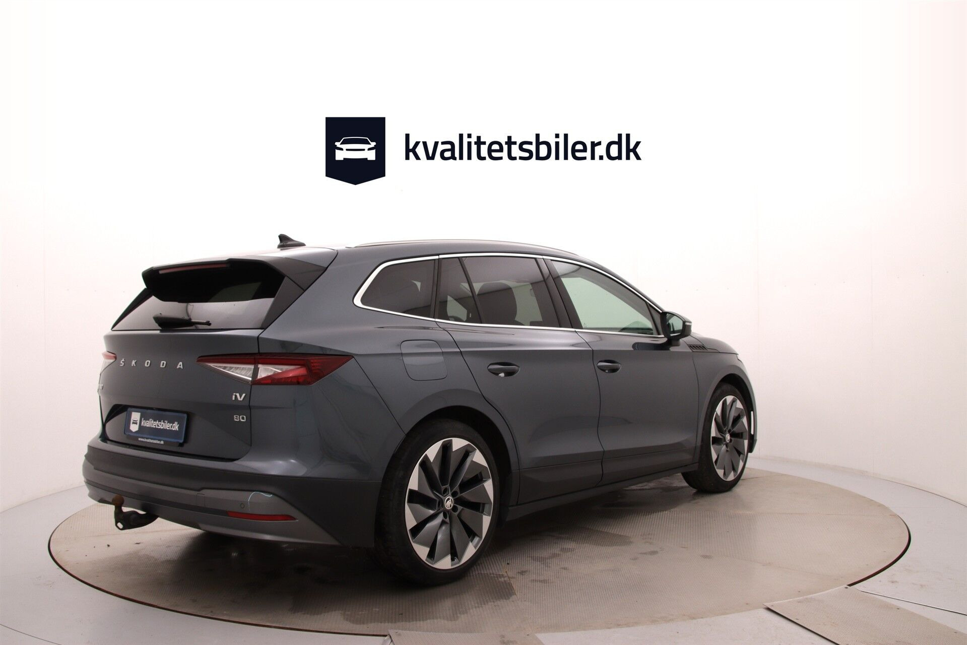 Grå Skoda Enyaq fra 2021