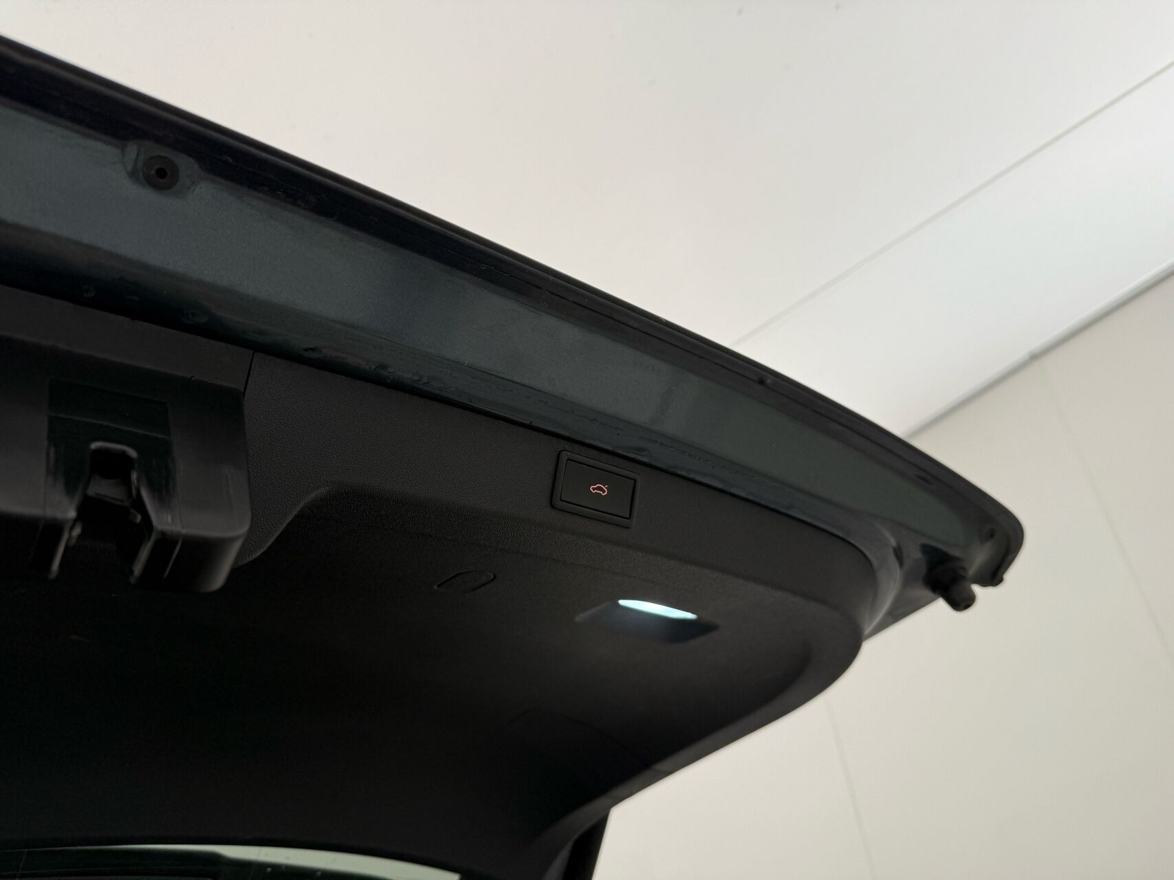 Grå Skoda Enyaq fra 2021