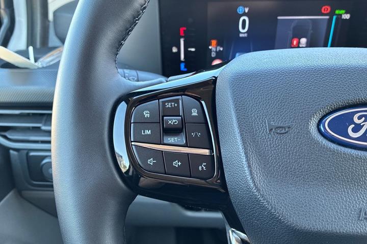 undefined Ford E-Transit Custom fra 2025