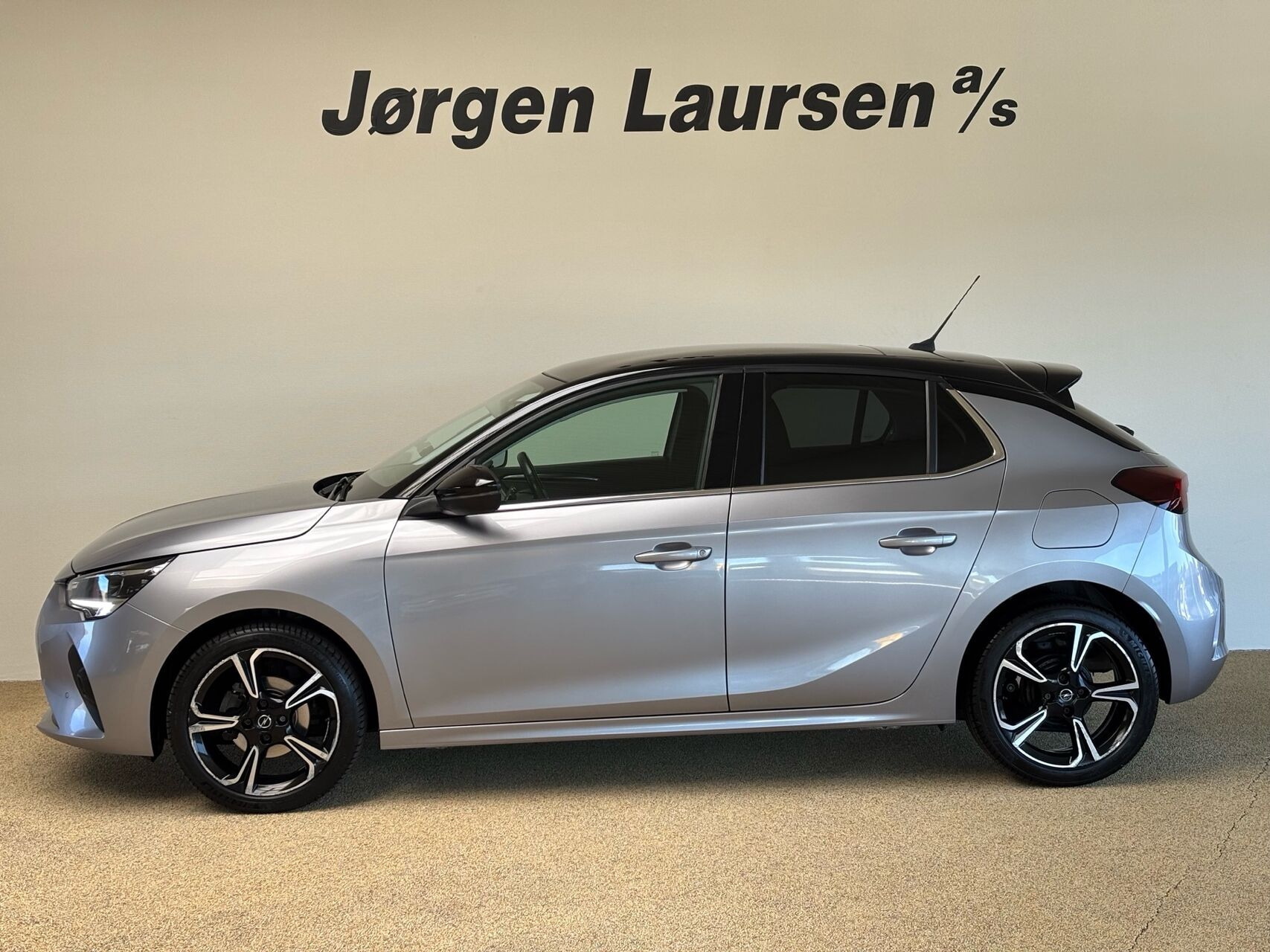 Sølv Opel Corsa fra 2021