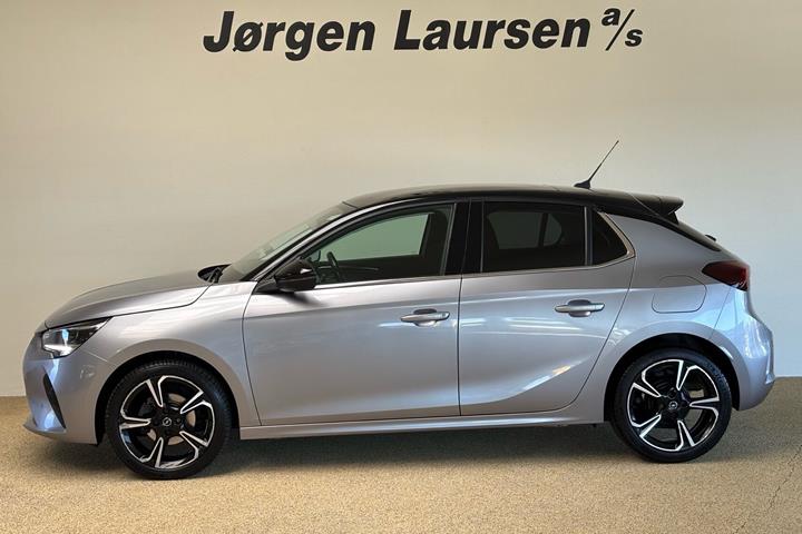 Sølv Opel Corsa fra 2021